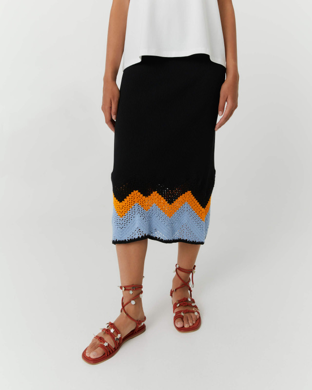 skirt with multicolour crochet insert