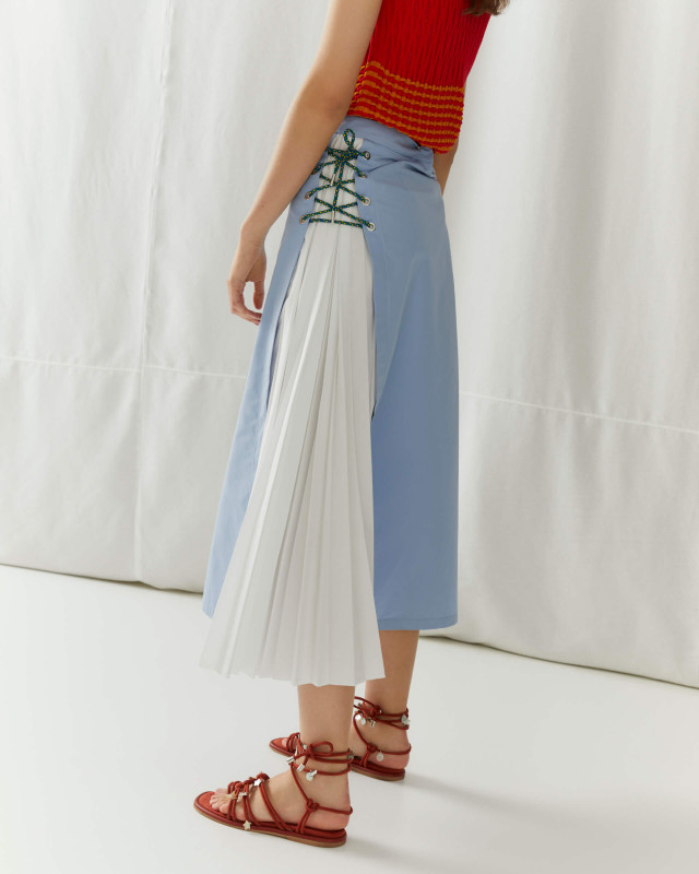 midi skirt with pleats on the hips