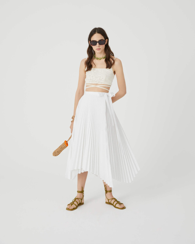 pleated wallet white skirt