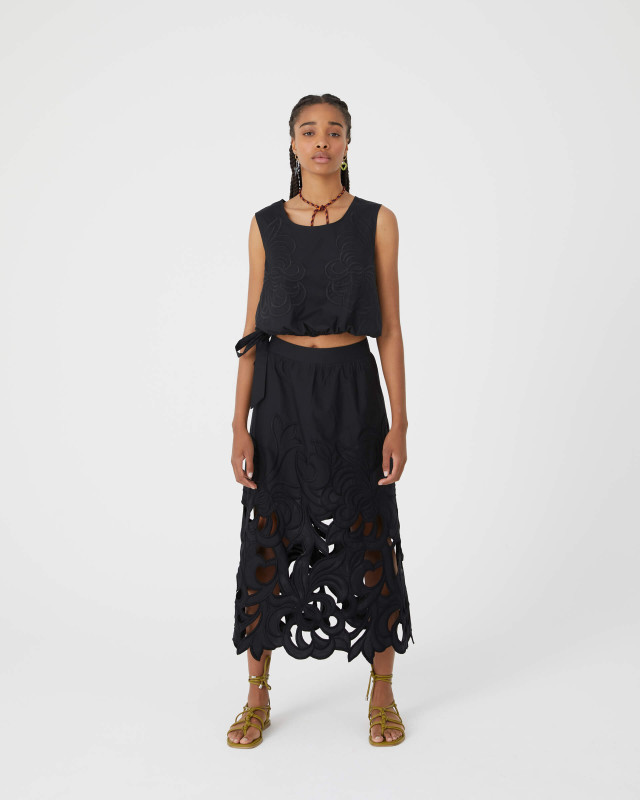 black skirt with big inlay embroideries