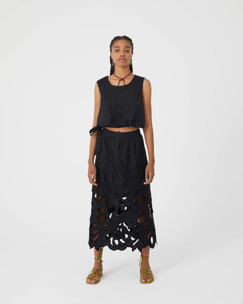 black skirt with big inlay embroideries+22FE5639BLACK311_99
