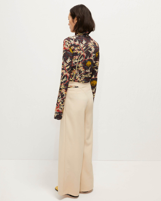 wide leg trousers with cut out