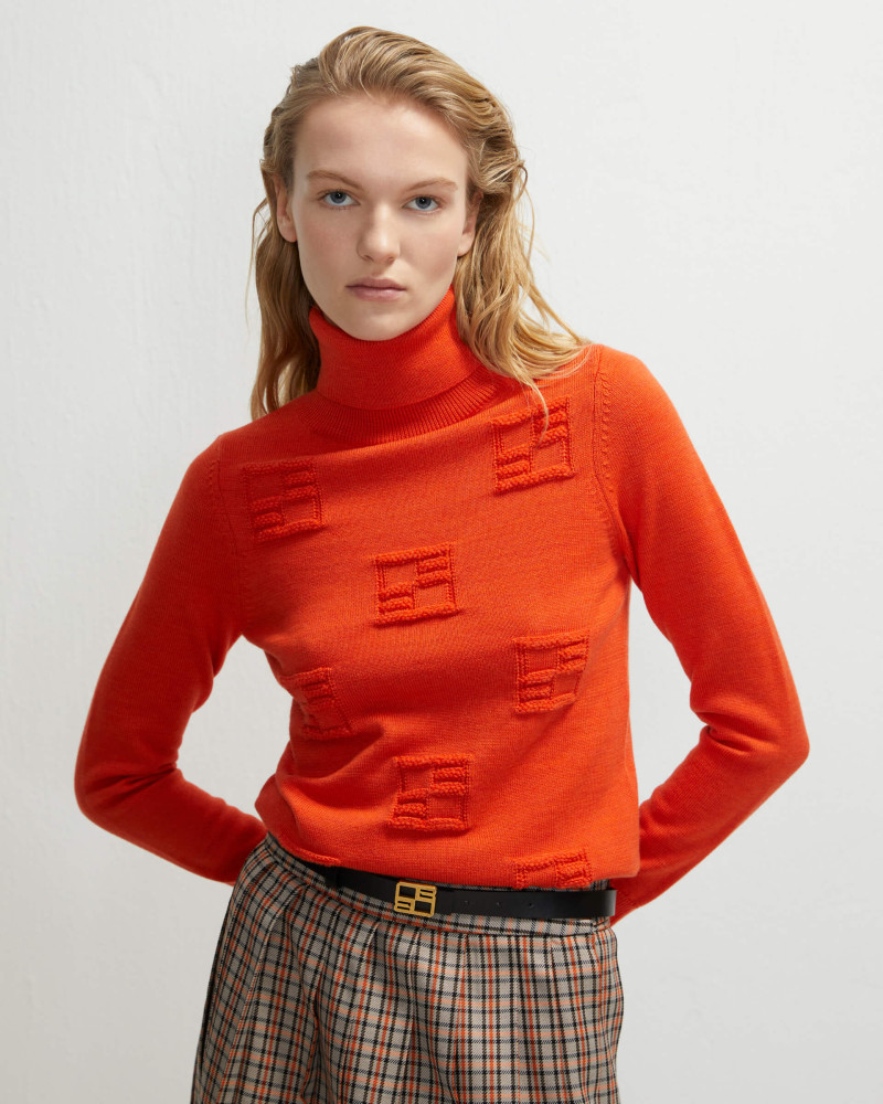 beatrice b monogram orange sweater+23FA8502WOOL_400