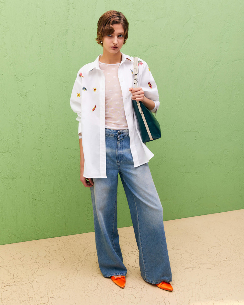 oversized shirt with foliage embroideries